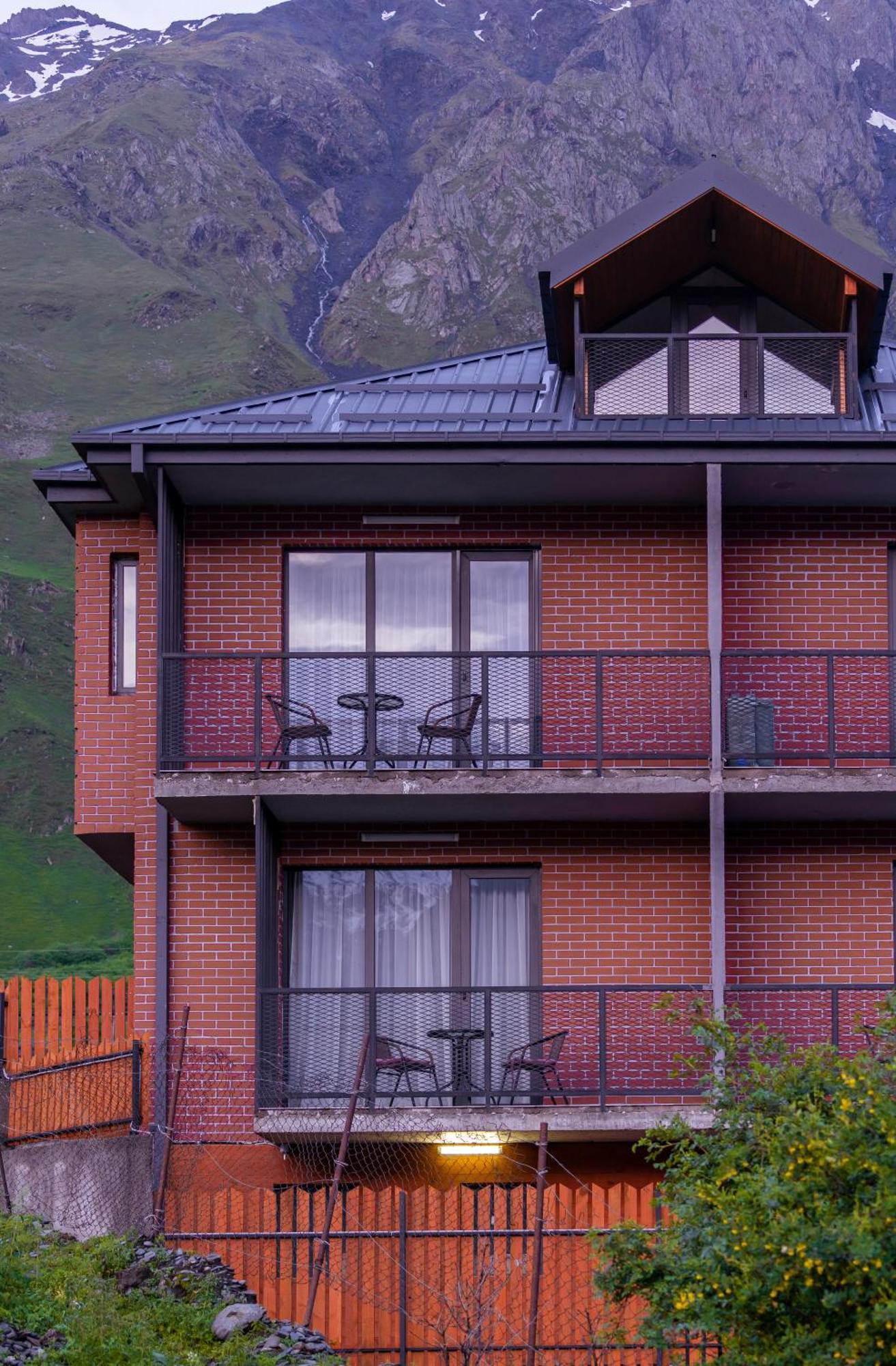 Devdaraki Apartments Stepantsminda Exterior photo